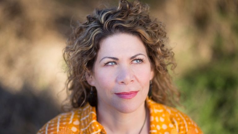 Dayna Kurtz